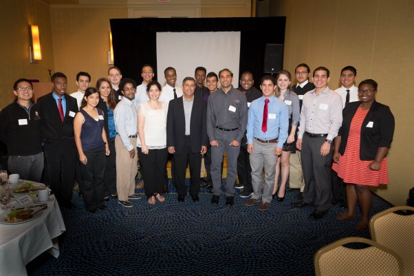 Alumni of three OEOP programs – Minority Introduction to Engineering and Science (MITES), Engineering Experience at MIT (E2@MIT), and MIT Online Science, Technology and Engineering Community (MOSTEC) – and recipients of undergraduate SanDisk scholarships joined SanDisk CEO Sanjay Mehrotra (center-left), SanDisk Senior Vice President Manish Bhatia ’93, SM ’99, MBA ’99 (center-right), and other leadership from SanDisk for a lunch at the Boston Marriott Cambridge on September 19.